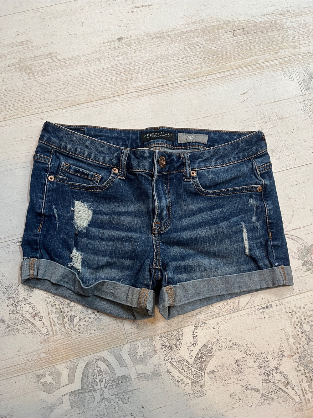Aeropostale Medium Wash Midi Jean Shorts Size 4